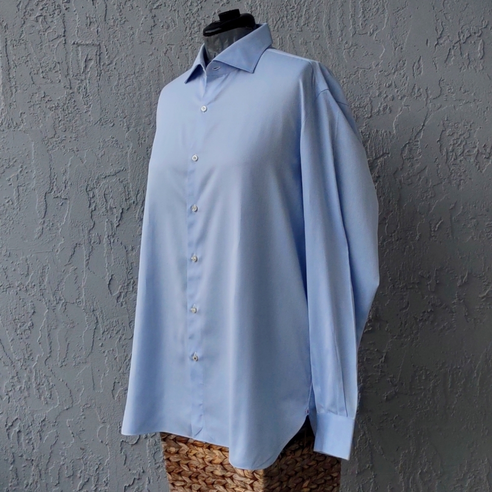 ISAIA (Napoli) Men's Solid Woven Luxury Dress Shirt. - Picture 15 of 17